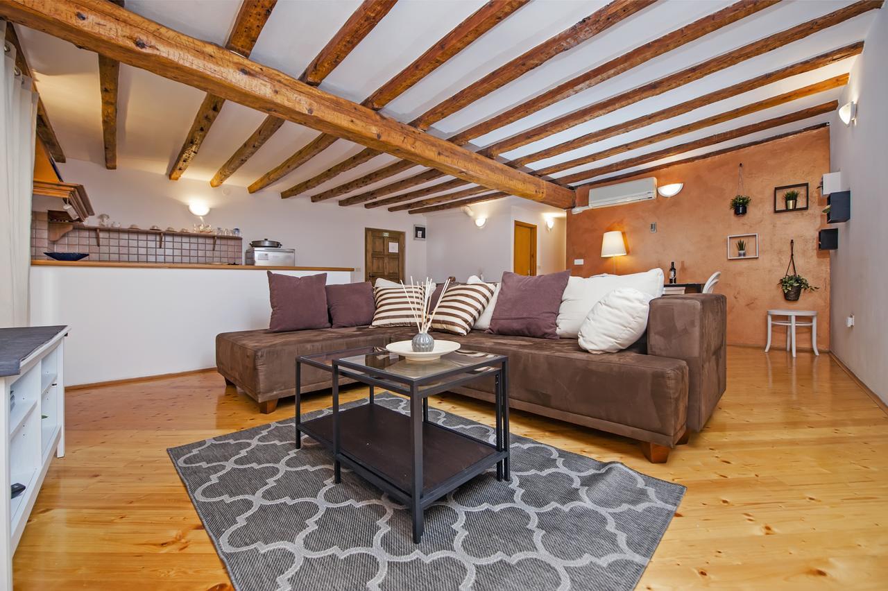 Apartment Marconi Ровин Екстериор снимка