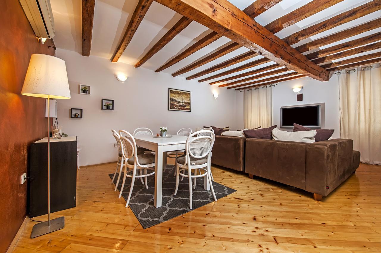 Apartment Marconi Ровин Екстериор снимка