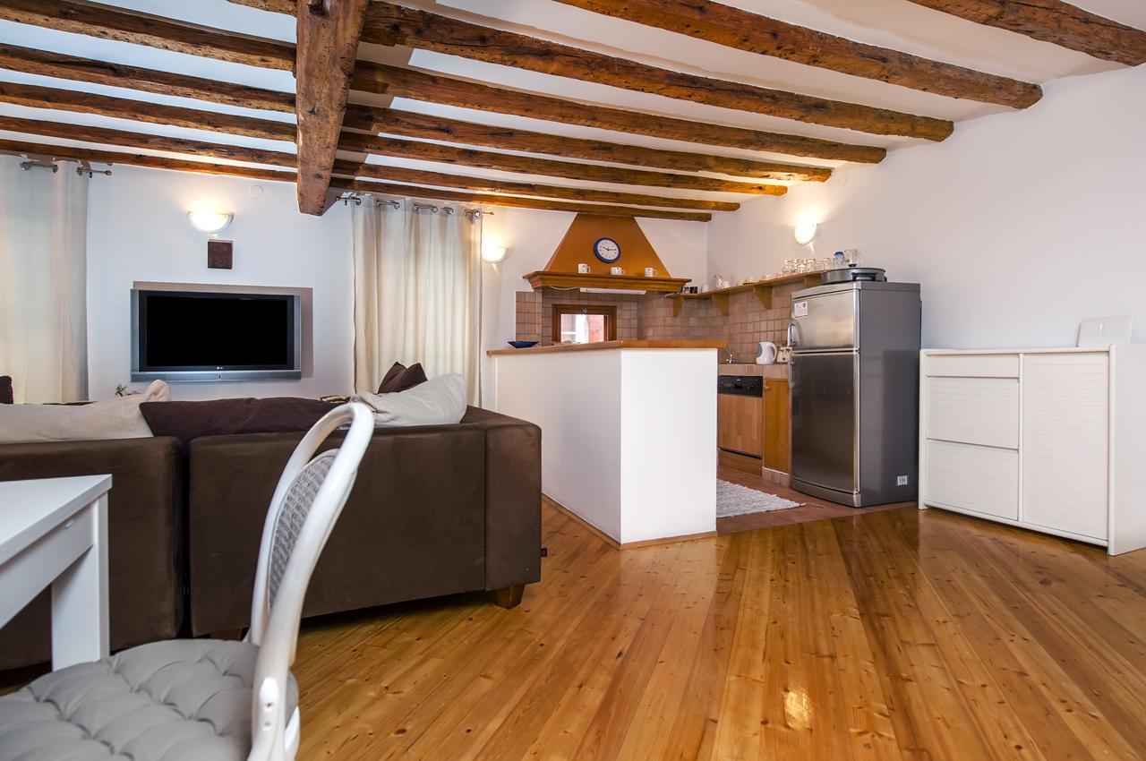 Apartment Marconi Ровин Екстериор снимка