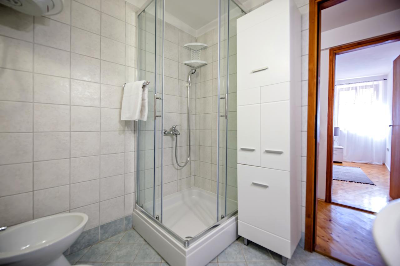 Apartment Marconi Ровин Екстериор снимка